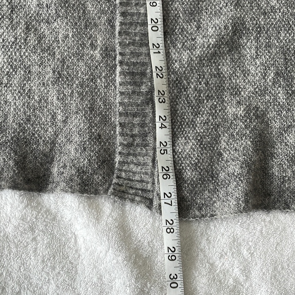 NWOT SURKANA Oversize Shawl Sweater. Heather Grey Colour.  Size: One Size - Picture 8 of 10
